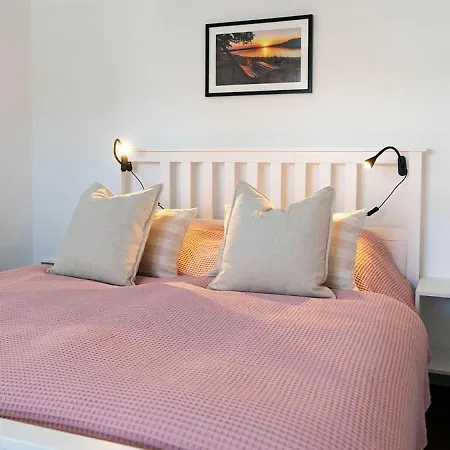 Ferienwohnung Am Becker Park Apartment *